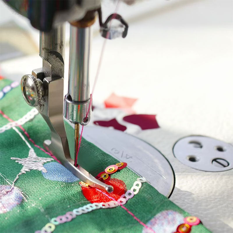 P369. Wedding dress fashion fabric. Bead-free fixed presser foot.