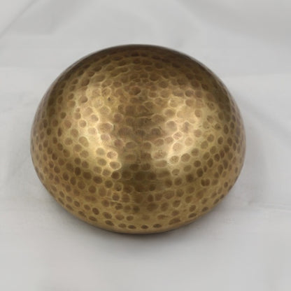 Tibetan brass singing bowl with Sanskrit – handmade meditation instrument for stress relief.